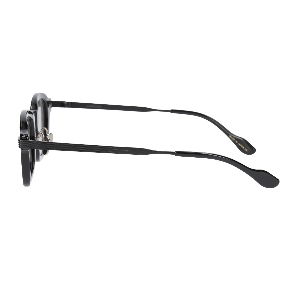 martin  black × black  gray lens