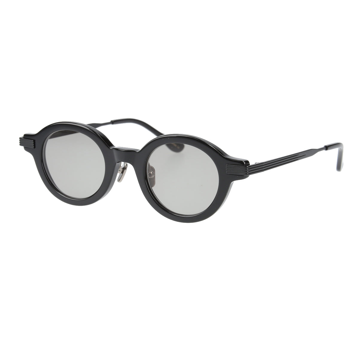 saint  black × black  gray lens
