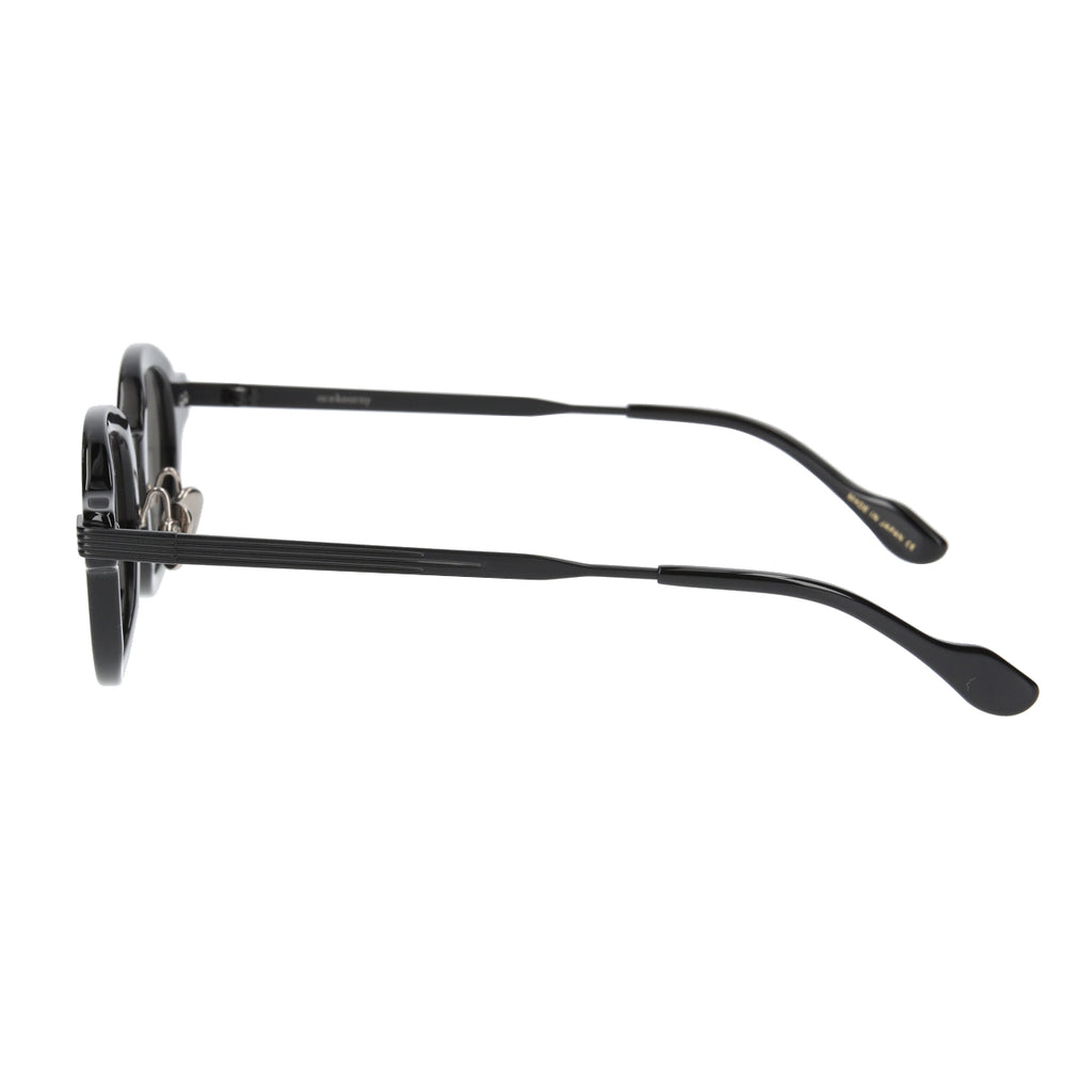 saint  black × black  gray lens
