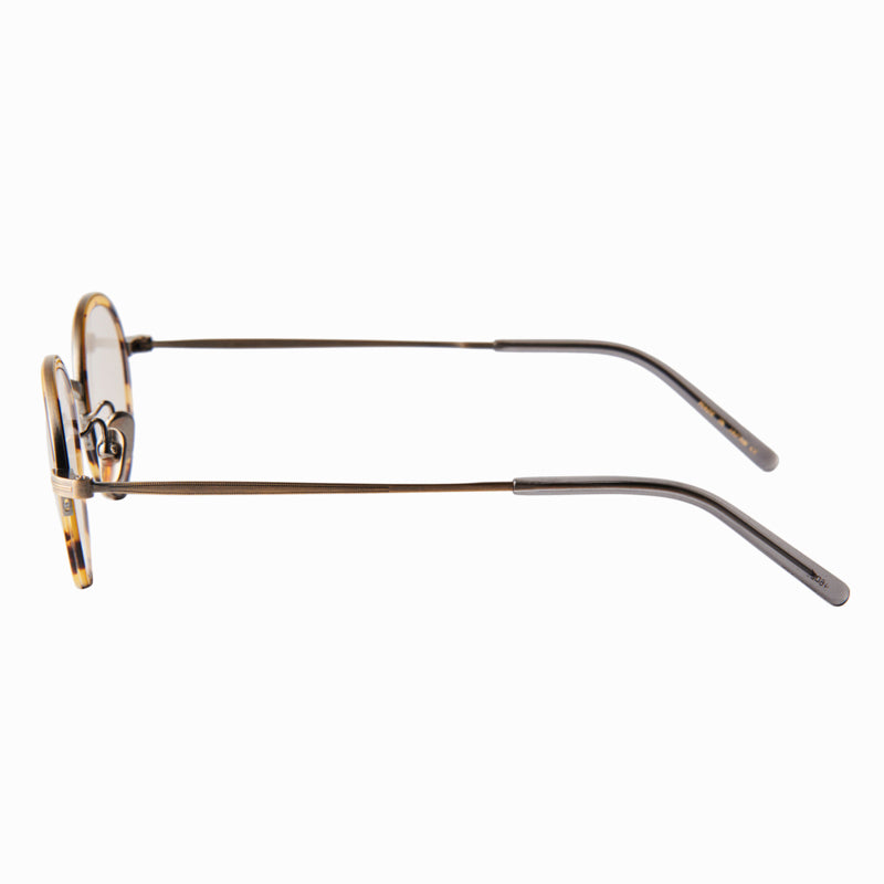thomas　barahu　brown lens