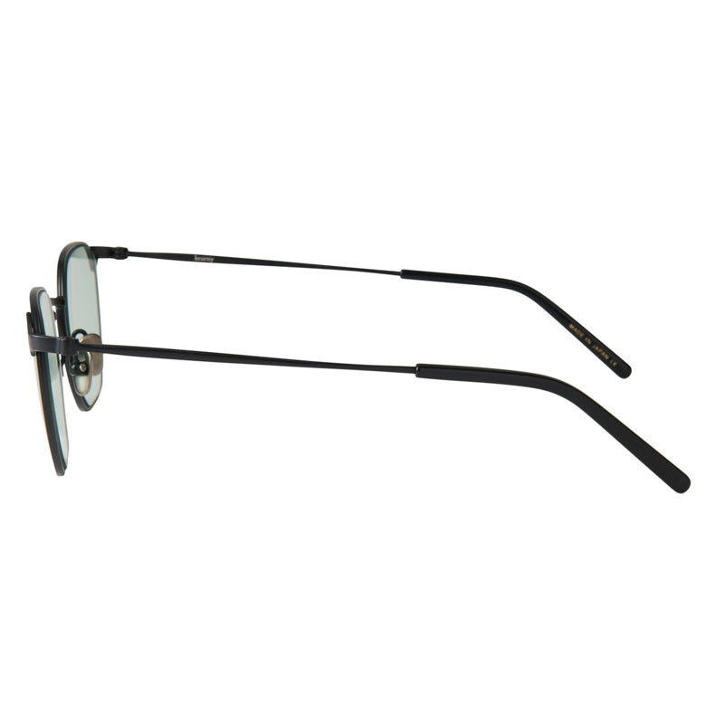 william　black　green lens