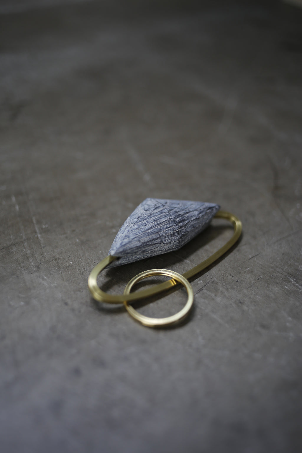 Shigehiro Kadena Key Holder White