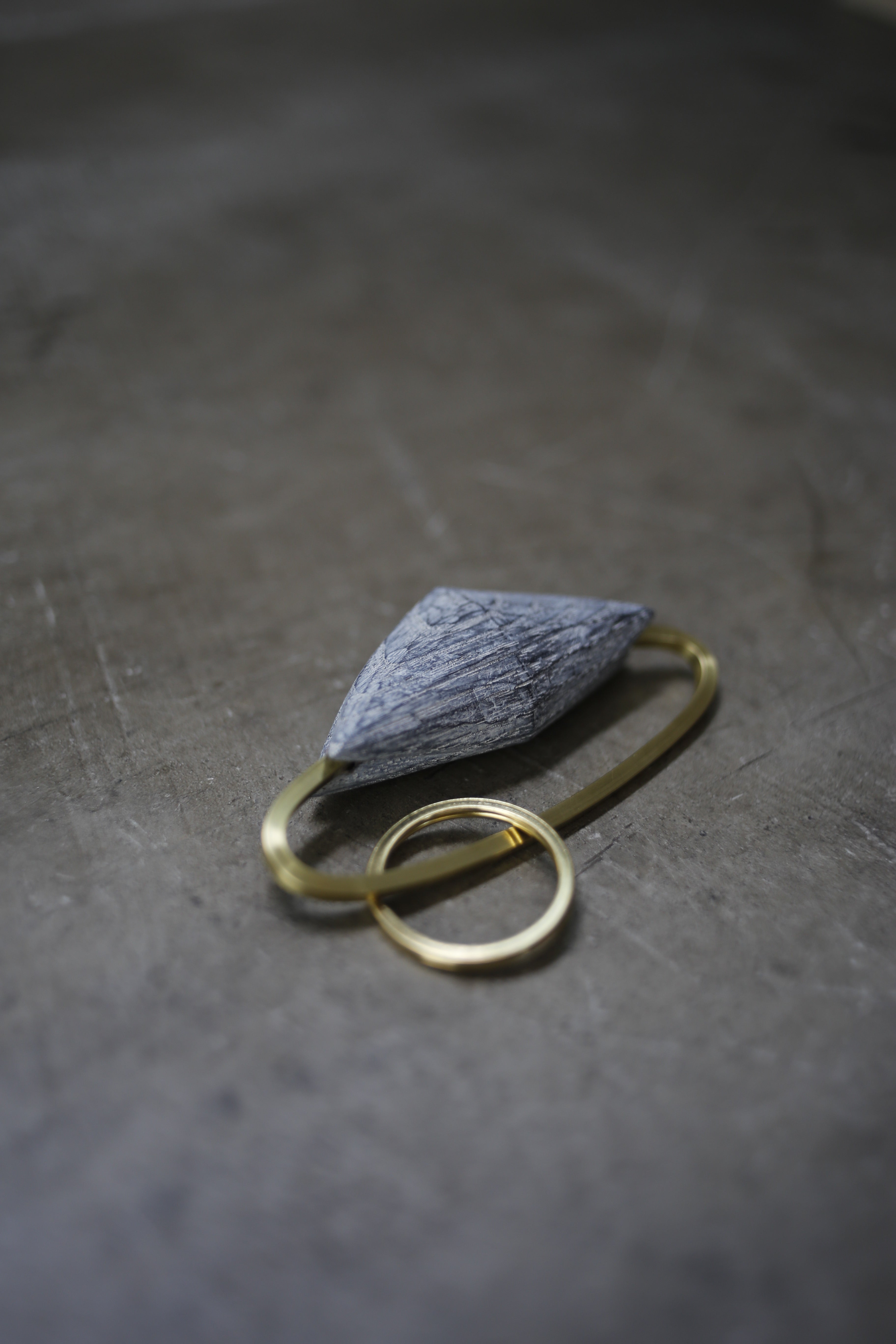 Shigehiro Kadena Key Holder White